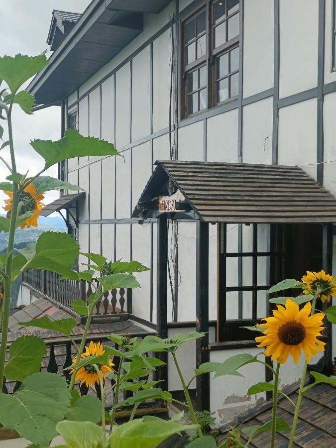 シムラー Sugar Cube Retreatホステル エクステリア 写真